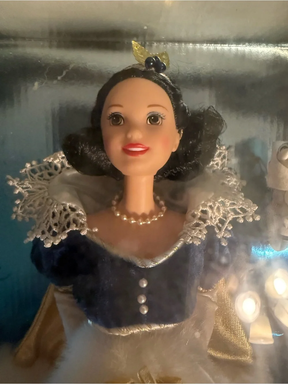 Snow White Holiday Princess Barbie Mattel # 19898  Disney NRFB Box Damaged